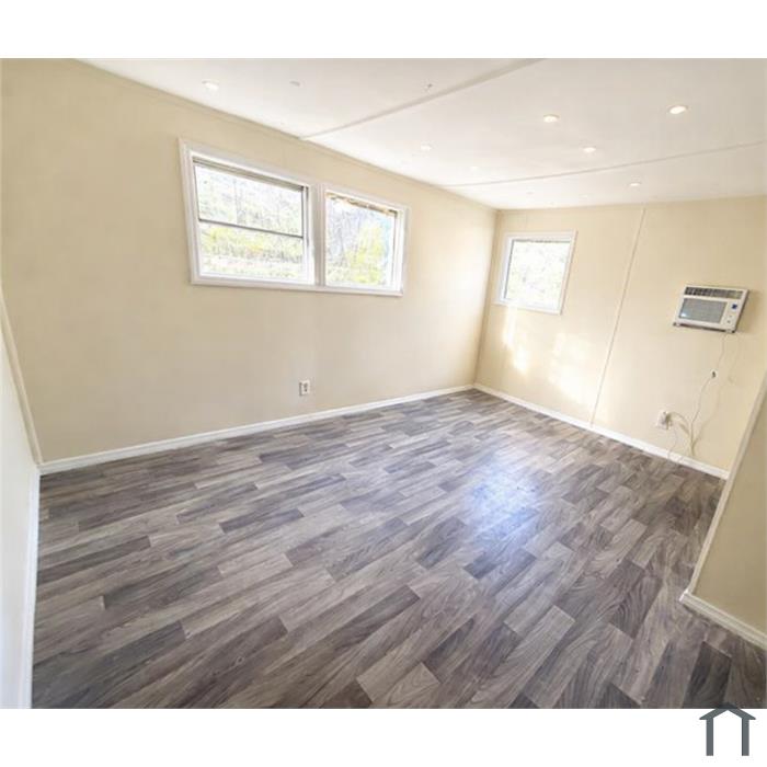 Sterlingwood second listing photo 3